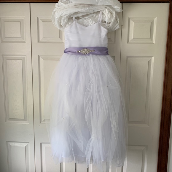 White Formal Flowergirl Dress, by Rosebud Fashions, size 12, Wedding fashions - Picture 6 of 11